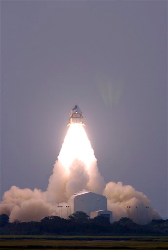 Illustration for article titled An Experimental Rocket Soars Over The Coast, On Its Way To A Pre-Planned Disaster